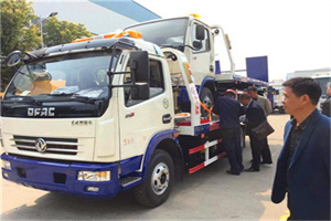 南靖汽车道路救援拖车价格